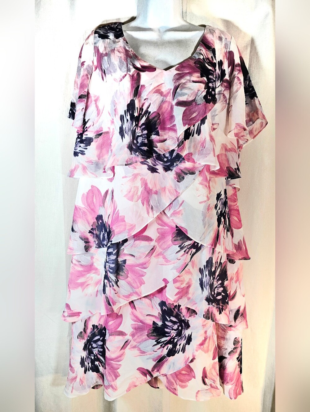 2/$20 IGNITE EVENINGS 18W Floral Layered Chiffon Dress